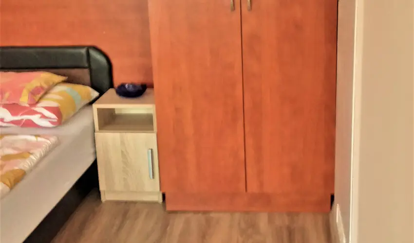 Liza Apartman Gyula - Oktber 23. (min. 2 j)