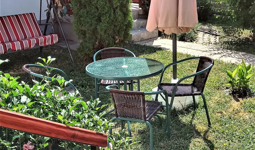 Liza Apartman Gyula - Oktber 23. (min. 2 j)