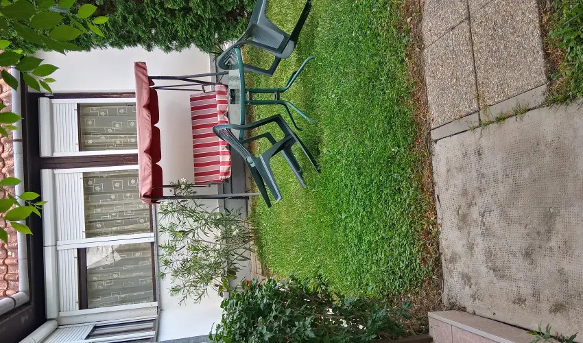 Liza Apartman Gyula - Oktber 23. (min. 2 j)