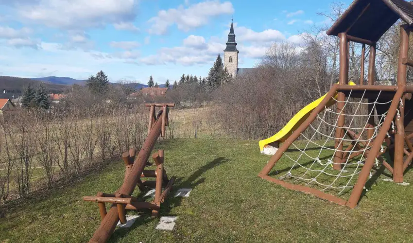 Margarta Apartmanhz Bogcs - Oktber 23. 