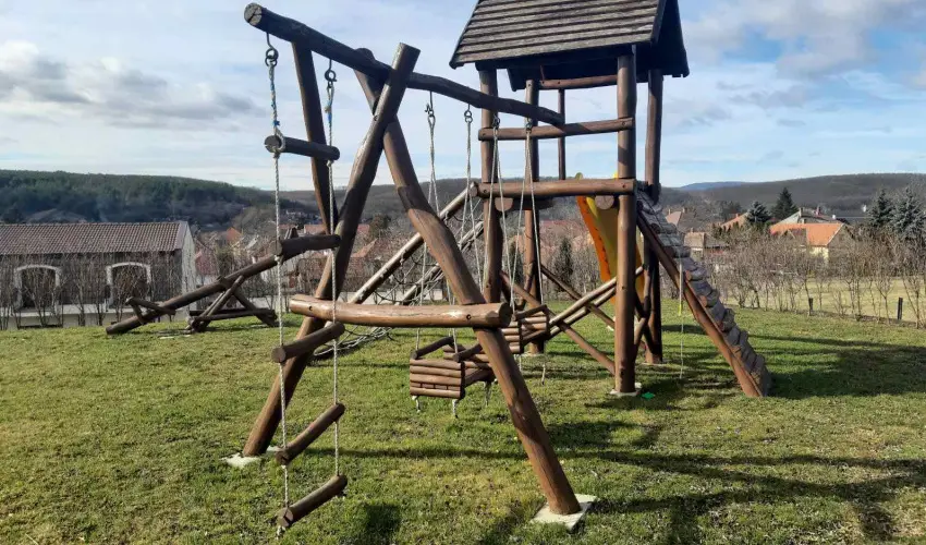 Margarta Apartmanhz Bogcs - Oktber 23. 