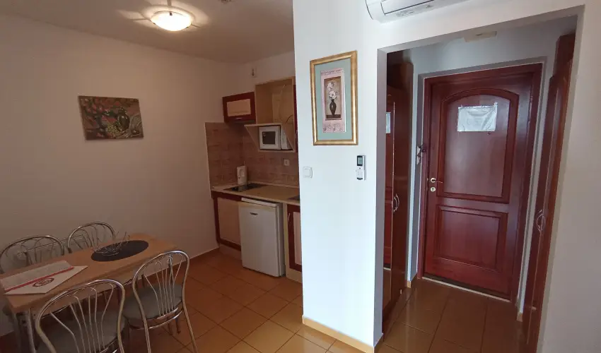 Margarta Apartmanhz Bogcs - Oktber 23. 
