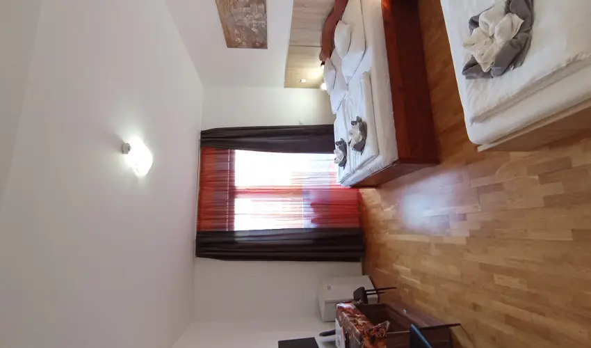 Margarta Apartmanhz Bogcs - Oktber 23. 