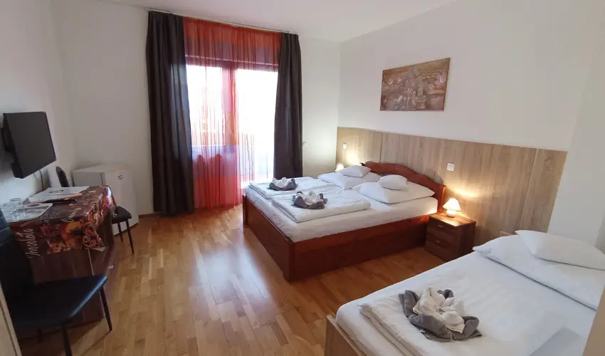 Margarta Apartmanhz Bogcs - Oktber 23. 