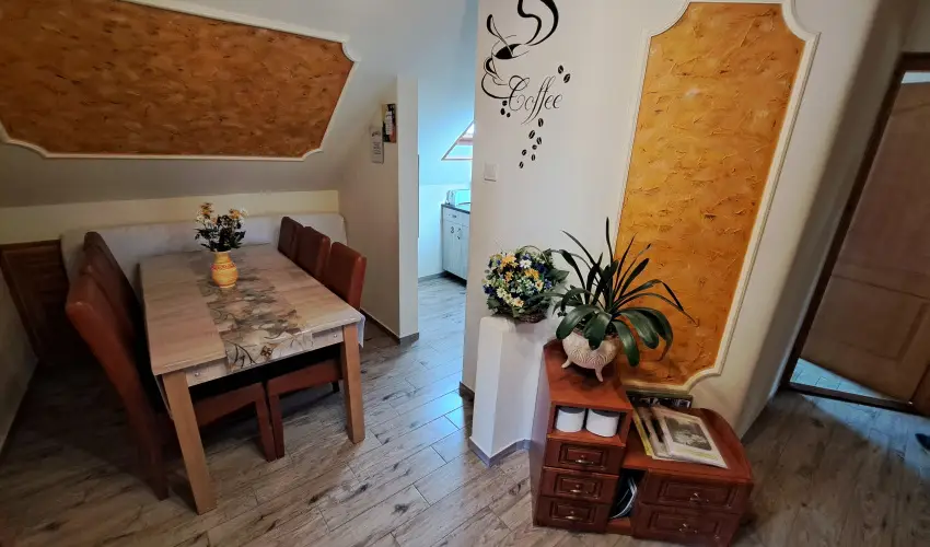 Margar�ta Panzi� S�rospatak - Okt�ber 23. (min. 2 �j)