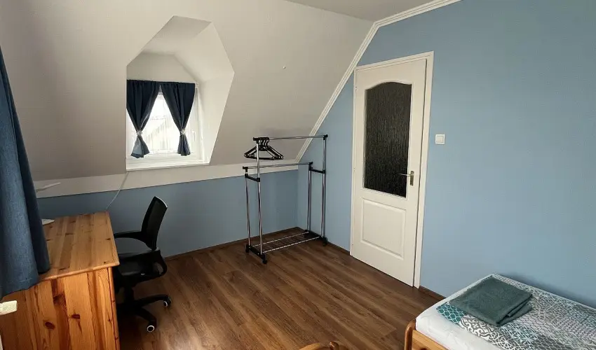 M�rk�i Vend�gh�z - kapu a Bakonyra M�rk� - Okt�ber 23. (min. 2 �j)