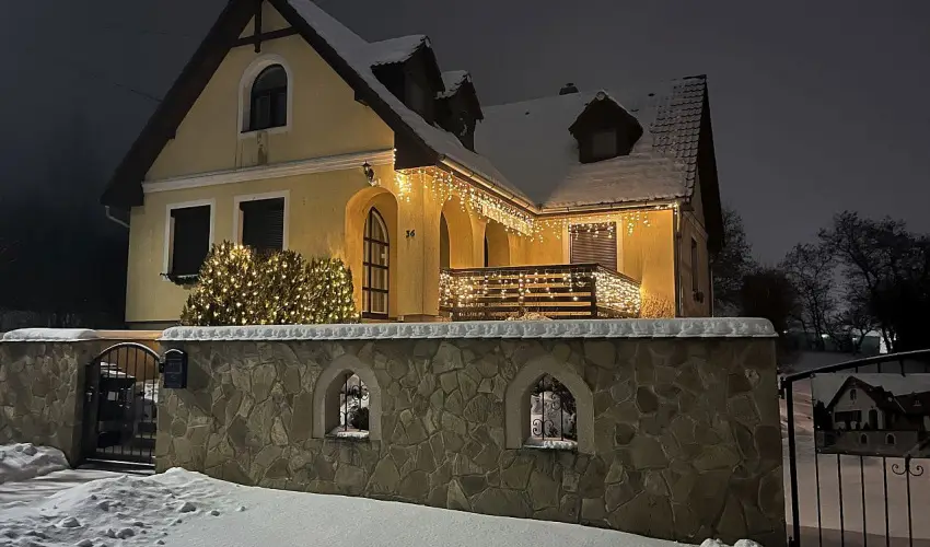 M�rk�i Vend�gh�z - kapu a Bakonyra M�rk� - Okt�ber 23. (min. 2 �j)