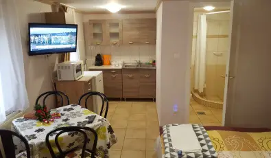 Mary Apartman Hajdszoboszl