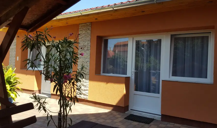 Mary Apartman Hajdszoboszl - Oktber 23. (min. 2 j)