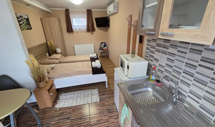 Mary Apartman Hajd�szoboszl� - Okt�ber 23. (min. 2 �j)