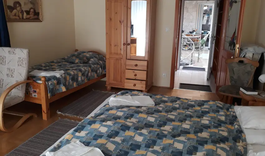 Napsugr Kenzy Lux Apartman Vendghzak Hajdszoboszl - Oktber 23. (min. 2 j)