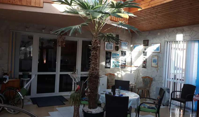 Napsugr Kenzy Lux Apartman Vendghzak Hajdszoboszl - Oktber 23. (min. 2 j)