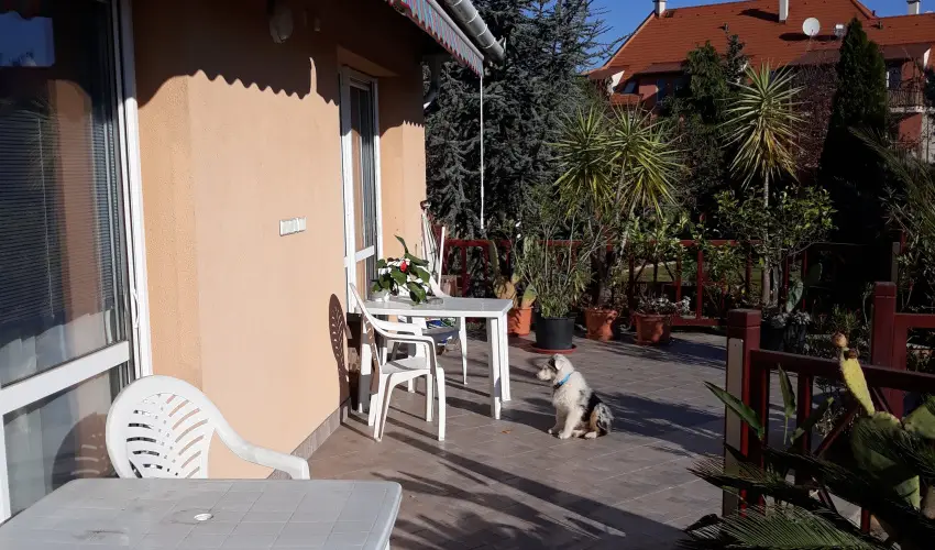 Napsugr Kenzy Lux Apartman Vendghzak Hajdszoboszl - Oktber 23. (min. 2 j)