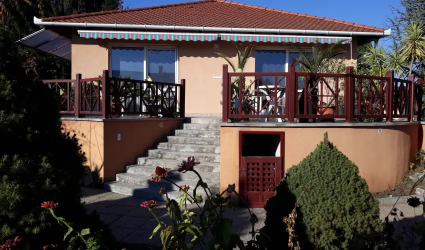 Napsugr Kenzy Lux Apartman Vendghzak Hajdszoboszl - Oktber 23. (min. 2 j)