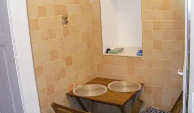 Ngy Glya Apartman Sarud