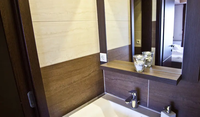 Nmeth Apartmanok Srvr - Oktber 23. (min. 2 j)