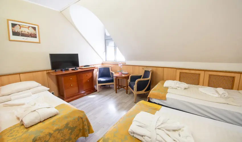 Nyerges Hotel Terml Monor - Oktber 23.