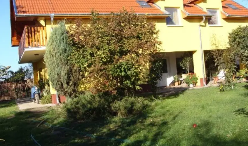 Nyugi Tanya Magyarts - Oktber 23. (min. 2 j)