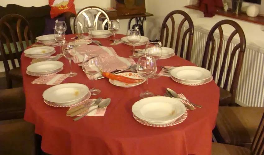 Nyugi Tanya Magyarts - Oktber 23. (min. 2 j)