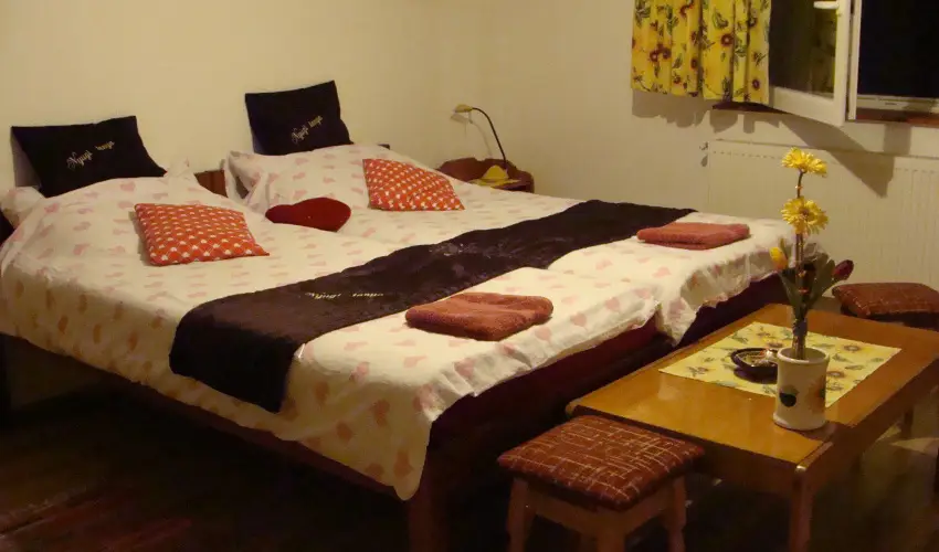 Nyugi Tanya Magyarts - Oktber 23. (min. 2 j)