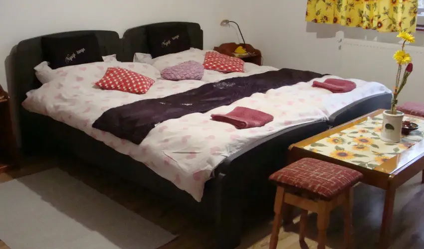 Nyugi Tanya Magyarts - Oktber 23. (min. 2 j)