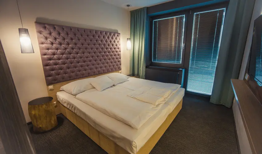 Onyx Luxury Srvr Srvr - Oktber 23. 