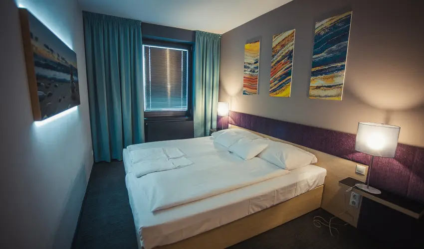 Onyx Luxury Srvr Srvr - Oktber 23. 