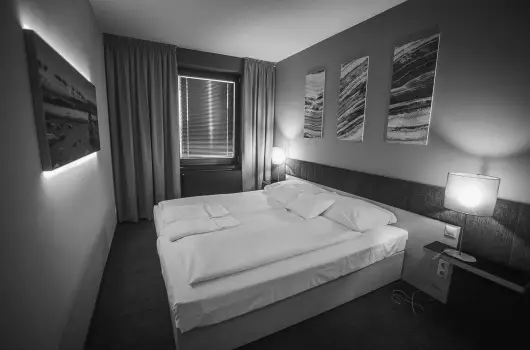 Onyx Luxury Srvr - Oktber 23. 