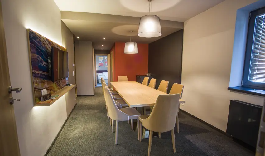 Onyx Luxury Srvr Srvr - Oktber 23. 