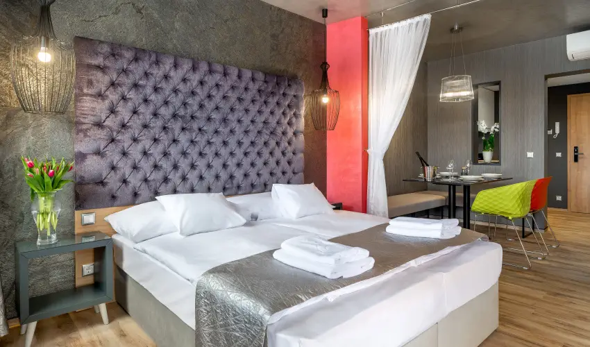 Onyx Luxury Srvr Srvr - Oktber 23. 