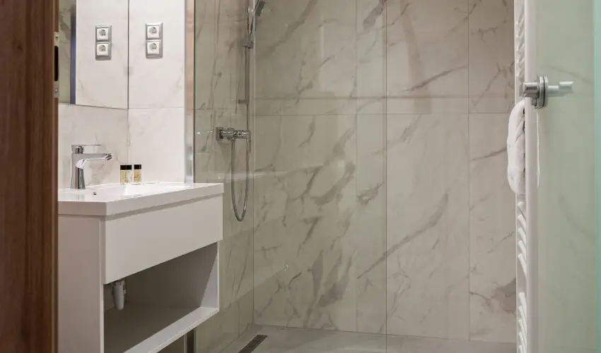 Onyx Luxury Srvr Srvr - Oktber 23. 