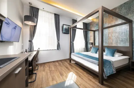 Opera Garden Hotel & Apartments - Oktber 23. (min. 2 j)