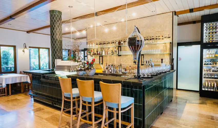 reg Halsz tterem s Fogad Tt - Oktber 23.