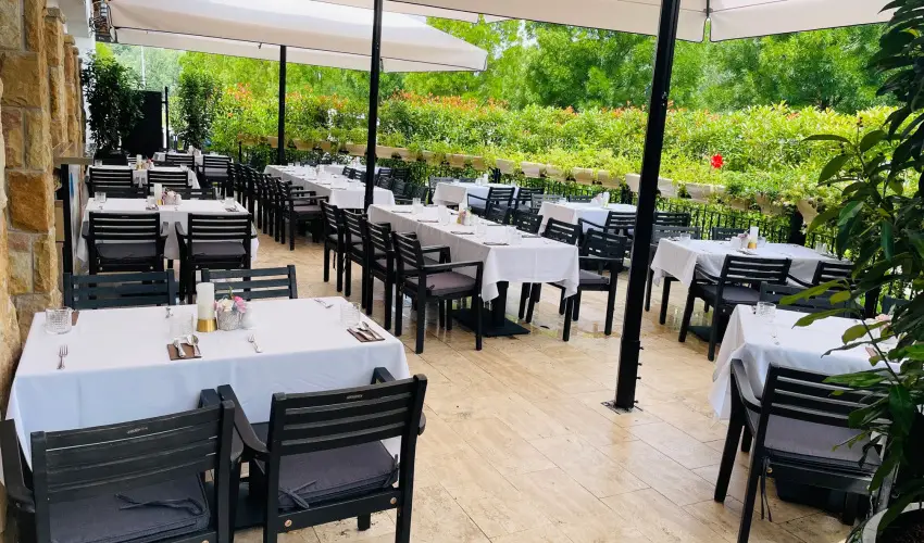 reg Halsz tterem s Fogad Tt - Oktber 23.