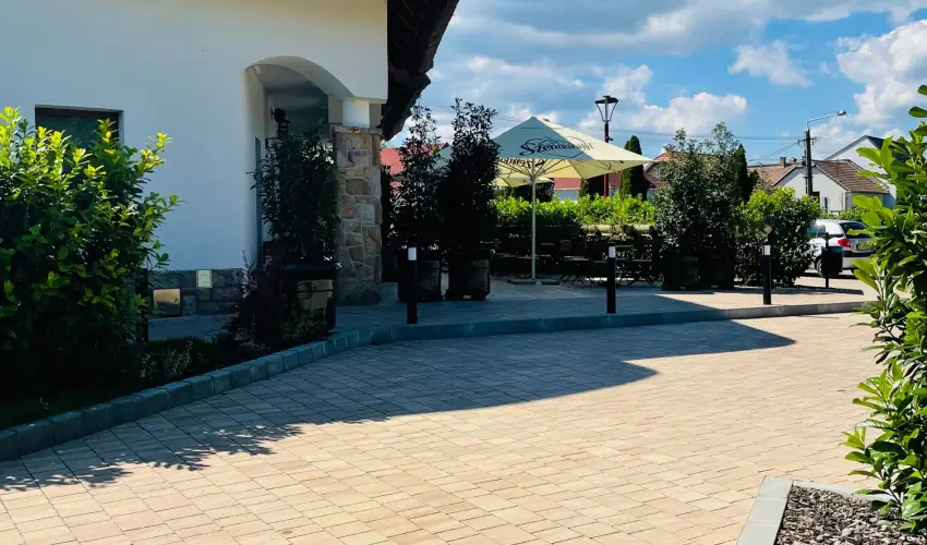 reg Halsz tterem s Fogad Tt - Oktber 23.