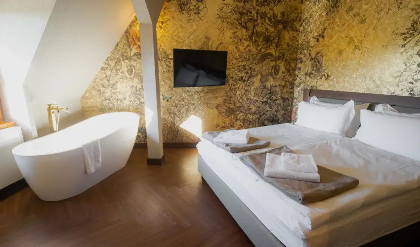 reg Halsz tterem s Fogad Tt - Oktber 23.