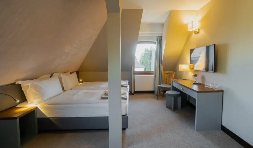 reg Halsz tterem s Fogad Tt - Oktber 23.