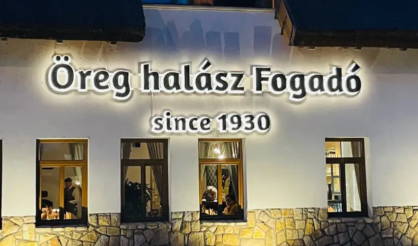 reg Halsz tterem s Fogad Tt - Oktber 23.
