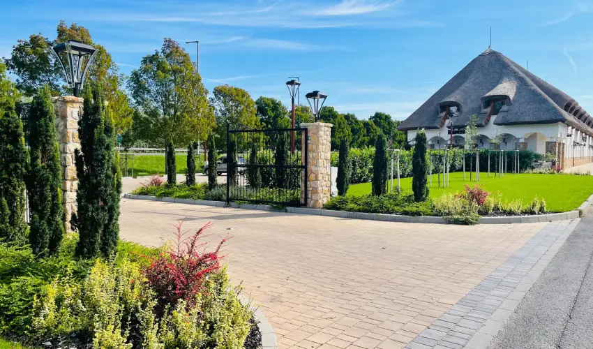 reg Halsz tterem s Fogad Tt - Oktber 23.