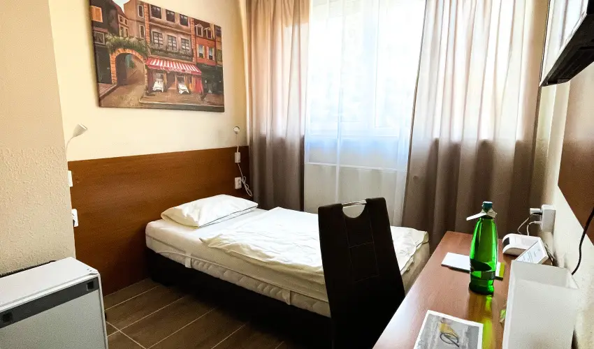 reg-t Hotel Tata - Oktber 23.