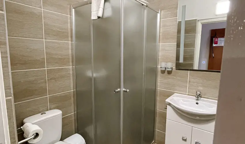 reg-t Hotel Tata - Oktber 23.