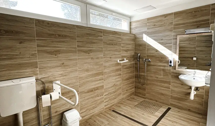 reg-t Hotel Tata - Oktber 23.