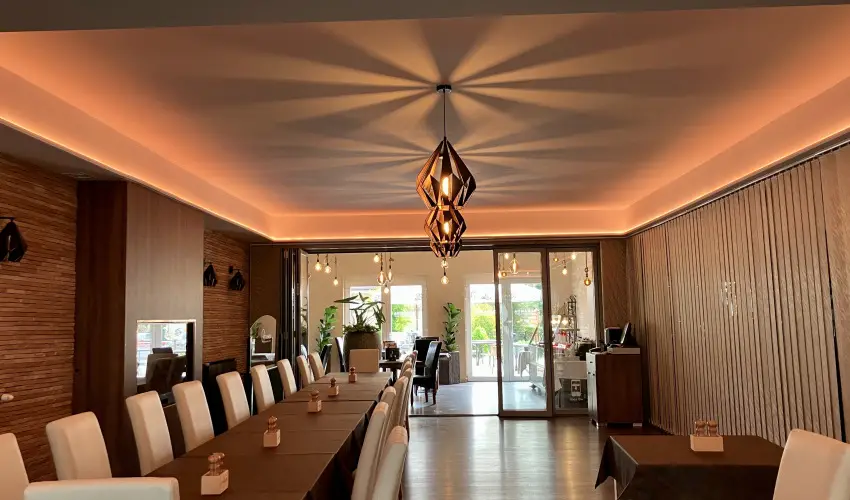 reg-t Hotel Tata - Oktber 23.