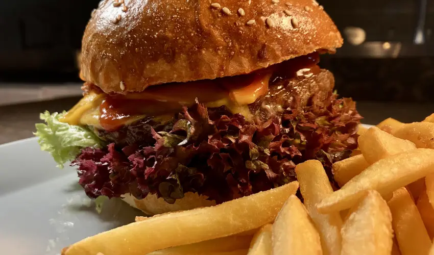 reg-t Hotel Tata - Oktber 23.