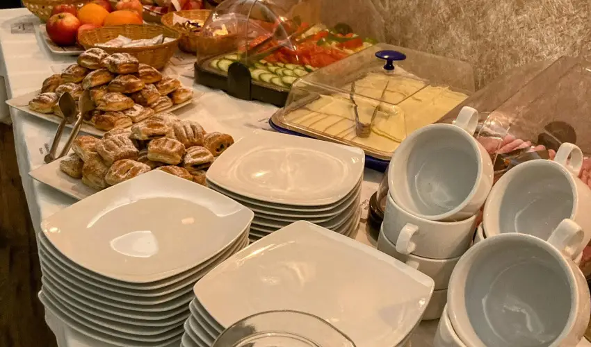 reg-t Hotel Tata - Oktber 23.