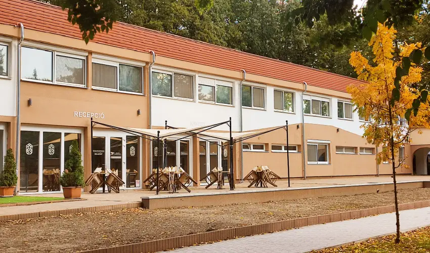 reg-t Hotel Tata - Oktber 23.