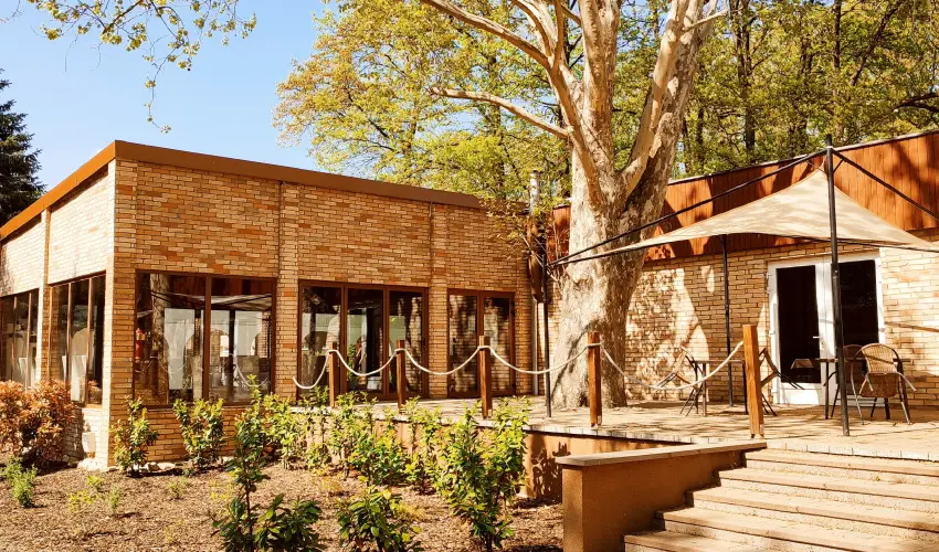 reg-t Hotel Tata - Oktber 23.