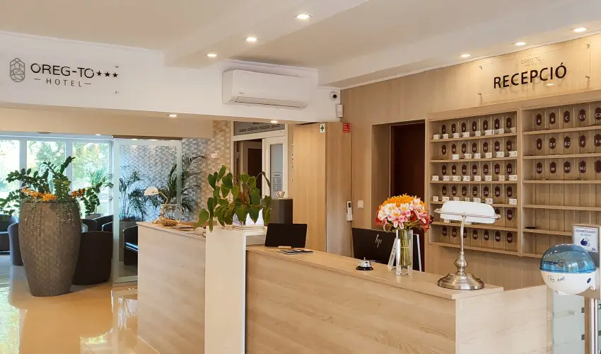 reg-t Hotel Tata - Oktber 23.