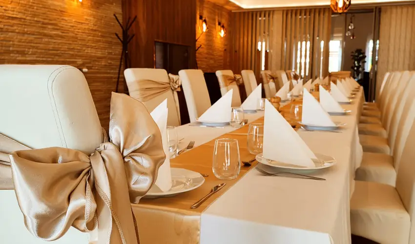 reg-t Hotel Tata - Oktber 23.