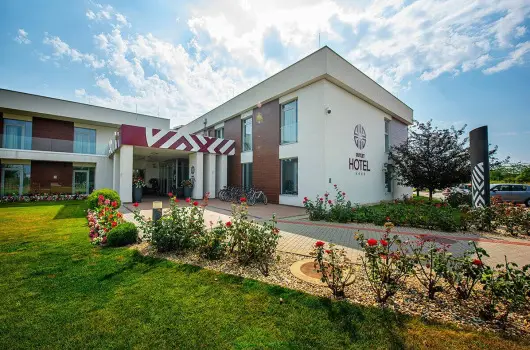 Outlet Hotel Polg�r - �szi Felt�lt�d�s